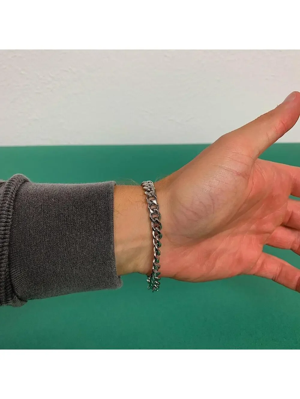 Y2k Vintage style Silver color Cuban Link bracelet. Cool design. Nice quality an